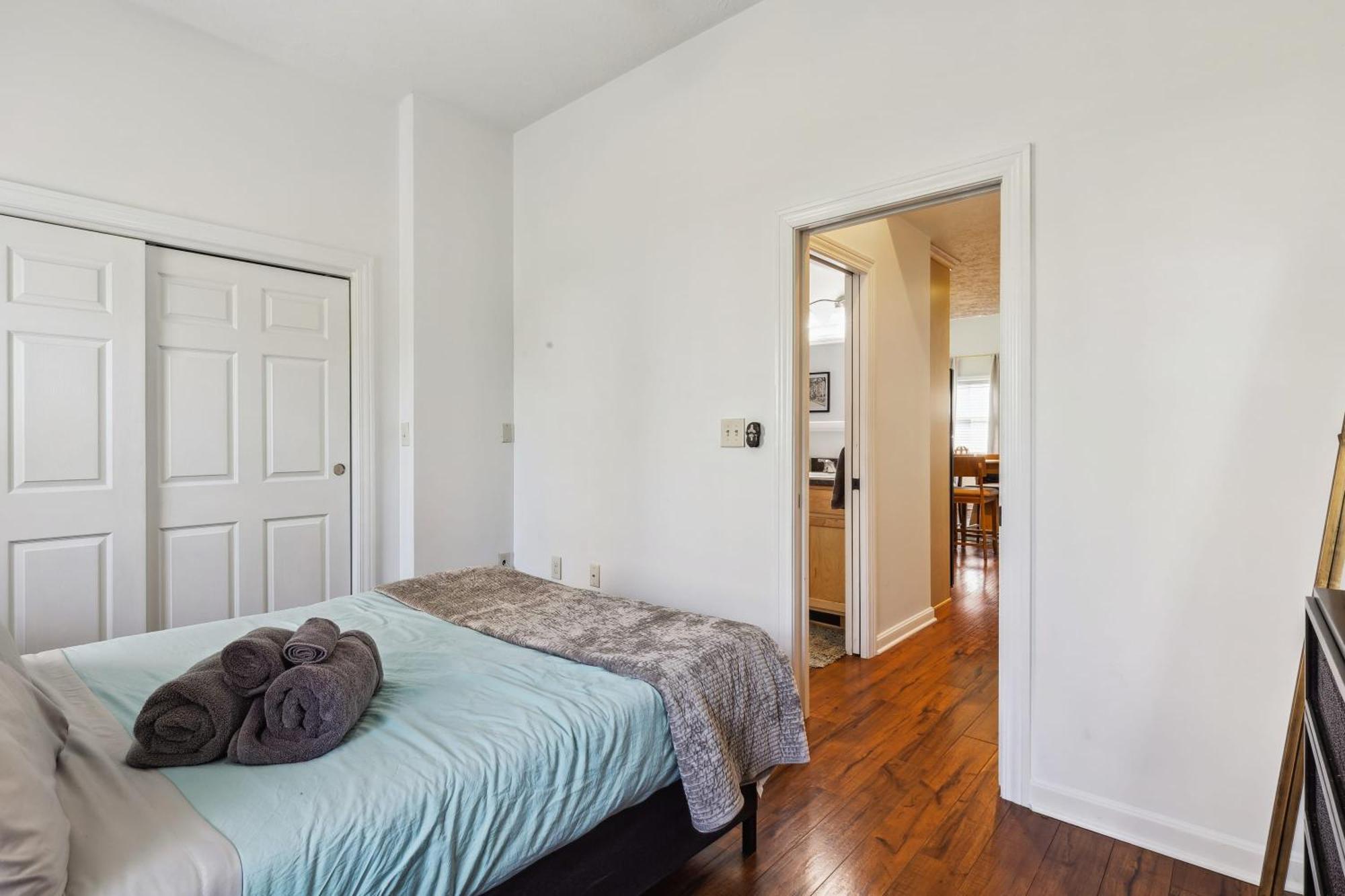 Newly Renovated Tremont Treasure I Cozy + Modern Villa Cleveland Eksteriør bilde