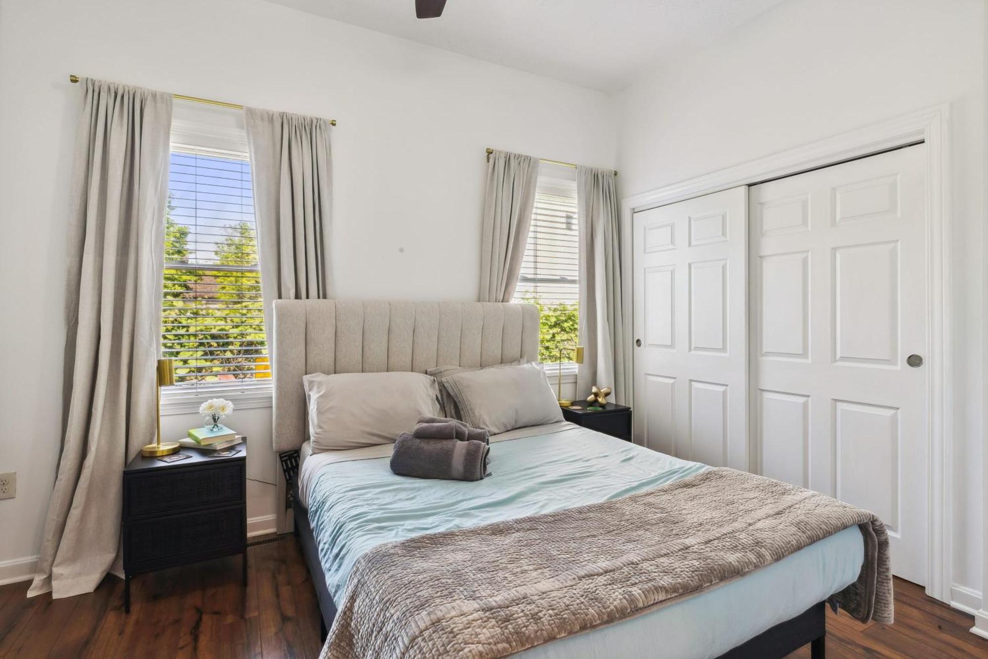 Newly Renovated Tremont Treasure I Cozy + Modern Villa Cleveland Eksteriør bilde